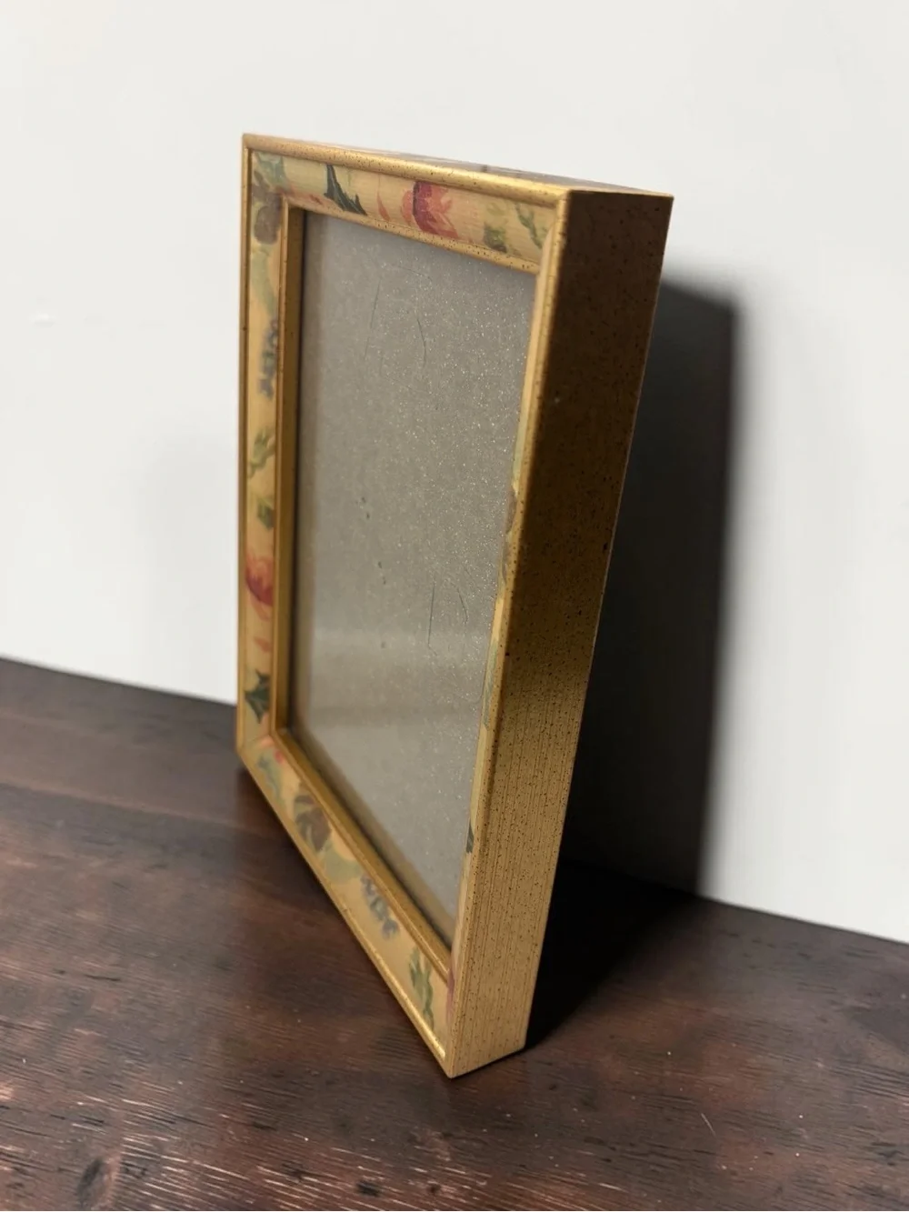 Vintage 90s Metal 5x7 Picture Frame w/ Beige Green Gold Tone Floral Boho Leaves